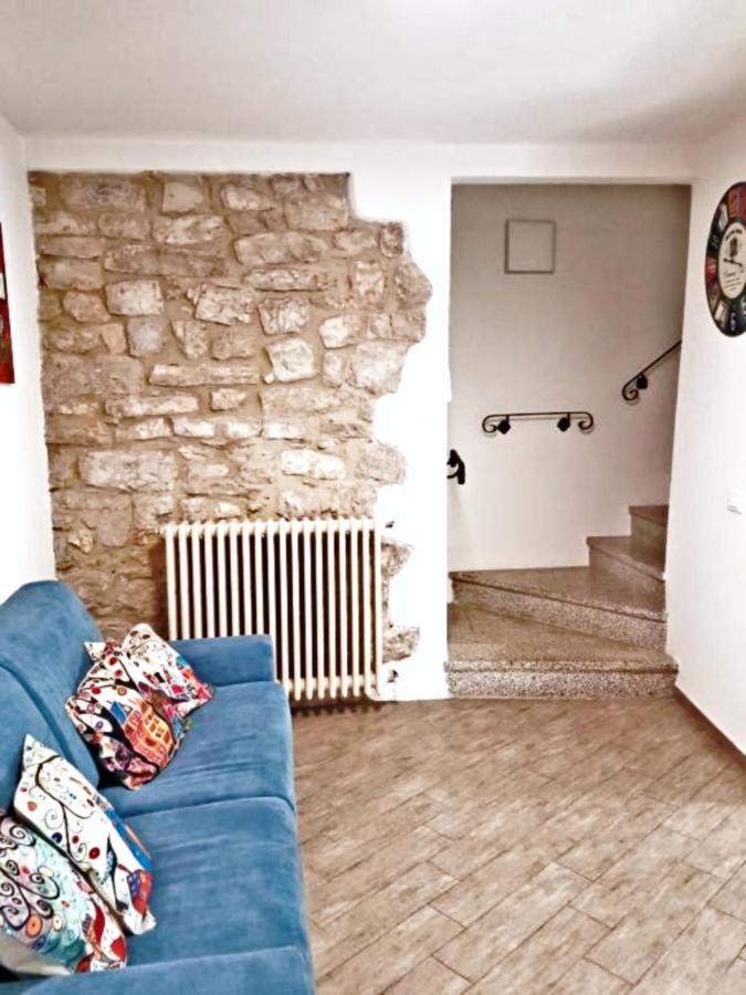 شقة Borgo Nel Tempo Collestatte المظهر الخارجي الصورة